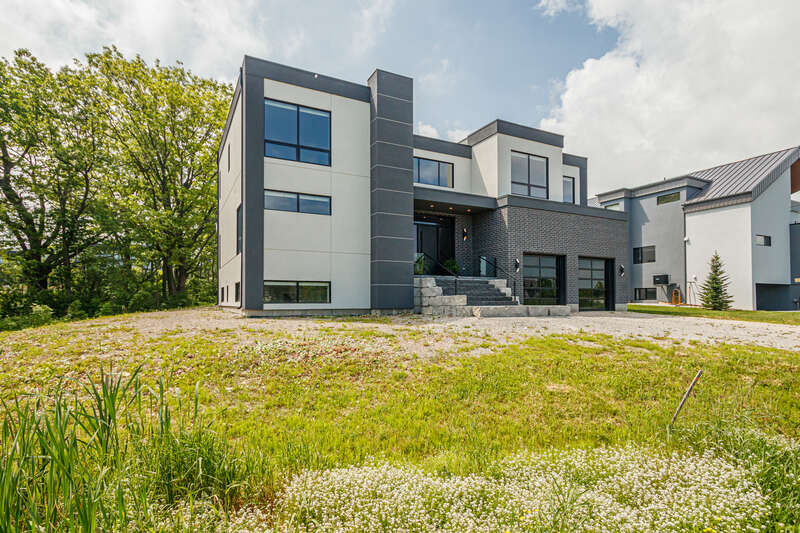 Modern Exterior photo