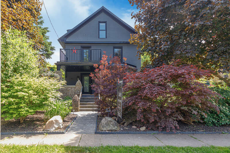 Bright exterior photos